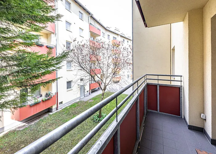 Genuine By Jr Apartment